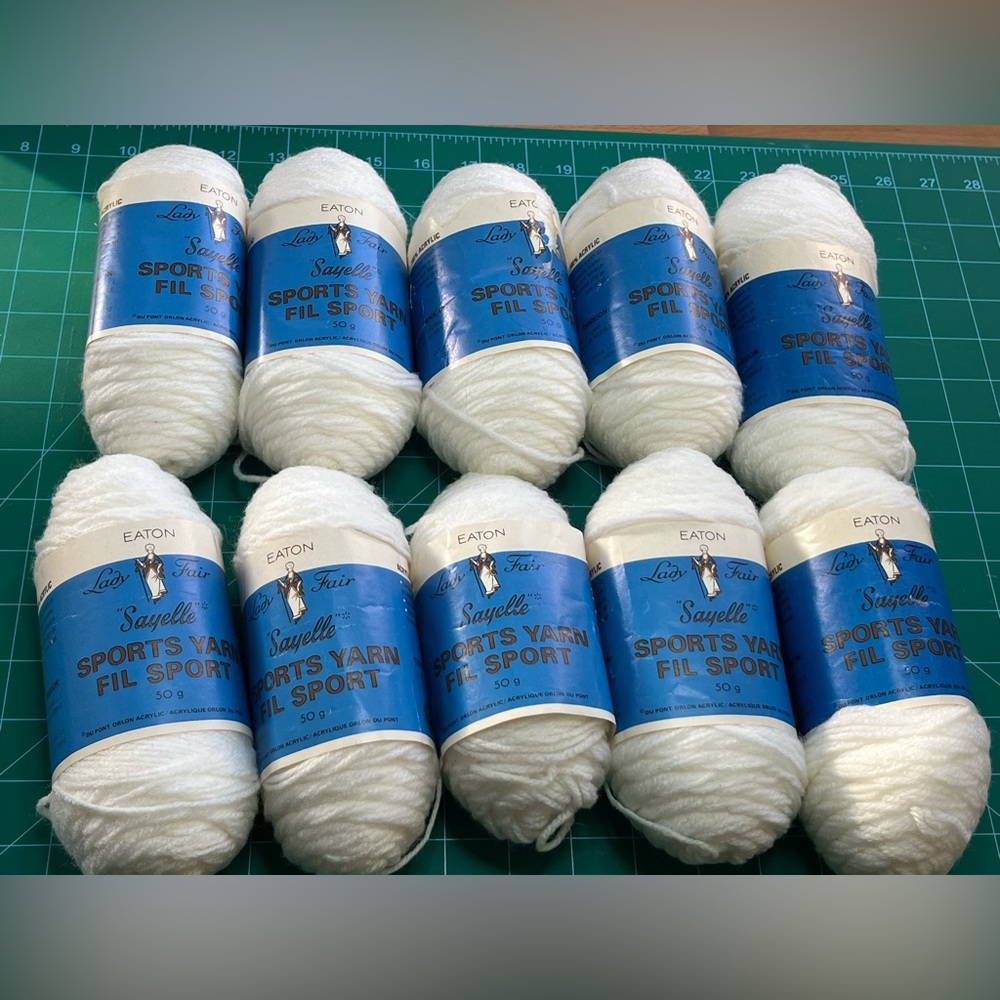 Easton Sayelle White Sports Yarn